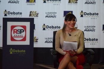 Destaca participación de Fernanda Salomé en debate