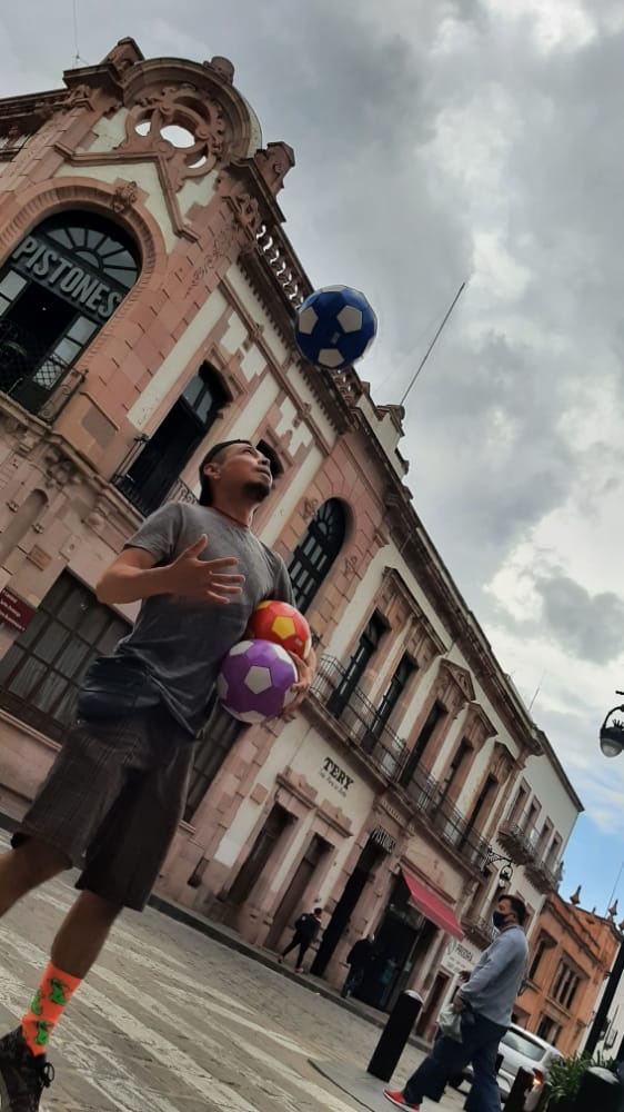 Julio C&eacute;sar, el malabar de la vida cotidiana