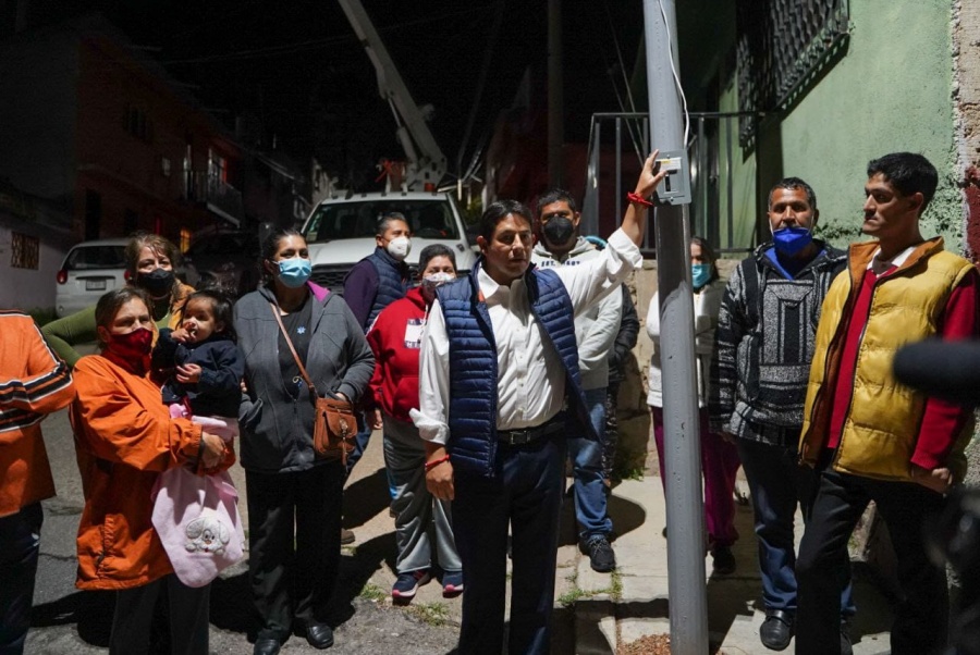 Instalan 372 l&aacute;mparas LED en colonia Gonz&aacute;lez Ortega