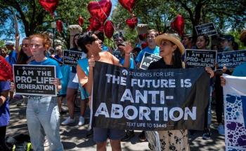 Juez de EEUU bloquea temporalmente ley que prohíbe mayoría de abortos en Texas