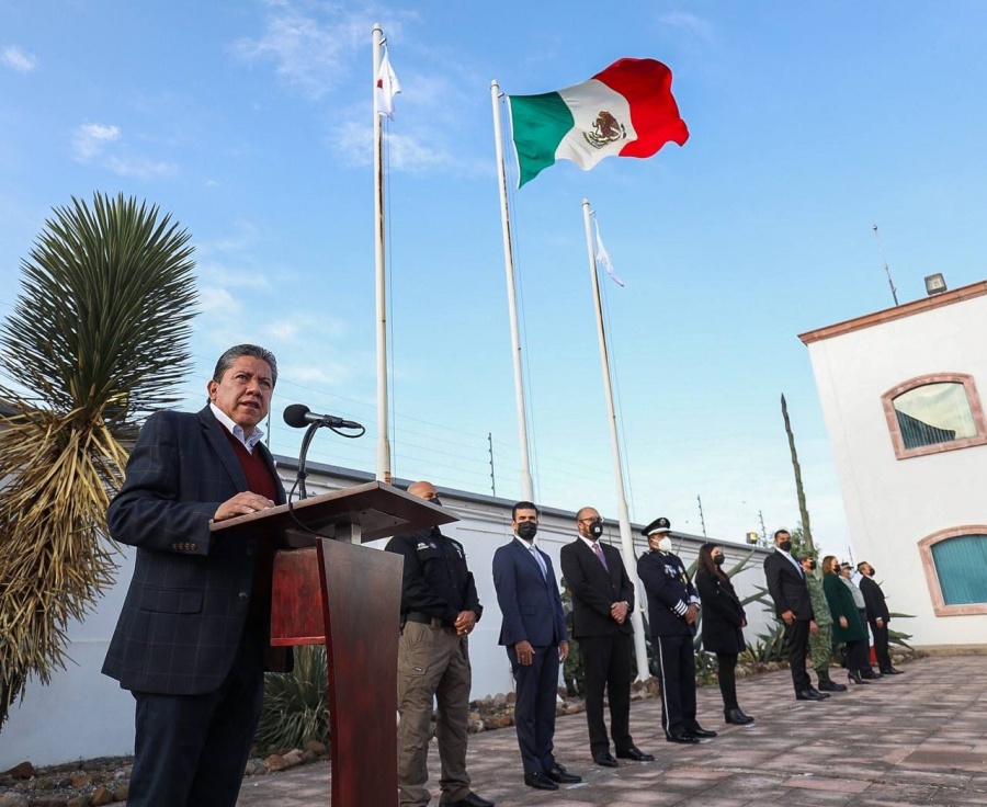 Llama gobierno a recuperar valores cívicos