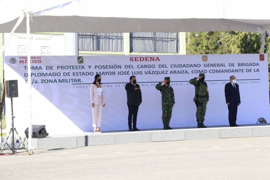 Toma protesta general Vázquez Araiza; asiste el gobernador