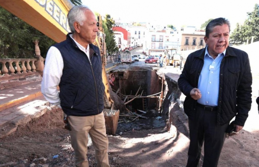 Supervisa gobernador obras de socavón