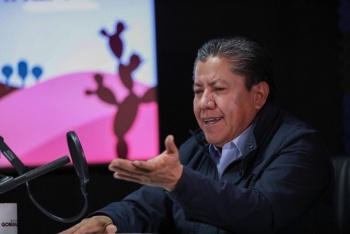 Pide gobernador a burócratas dorados solidaridad con pobres