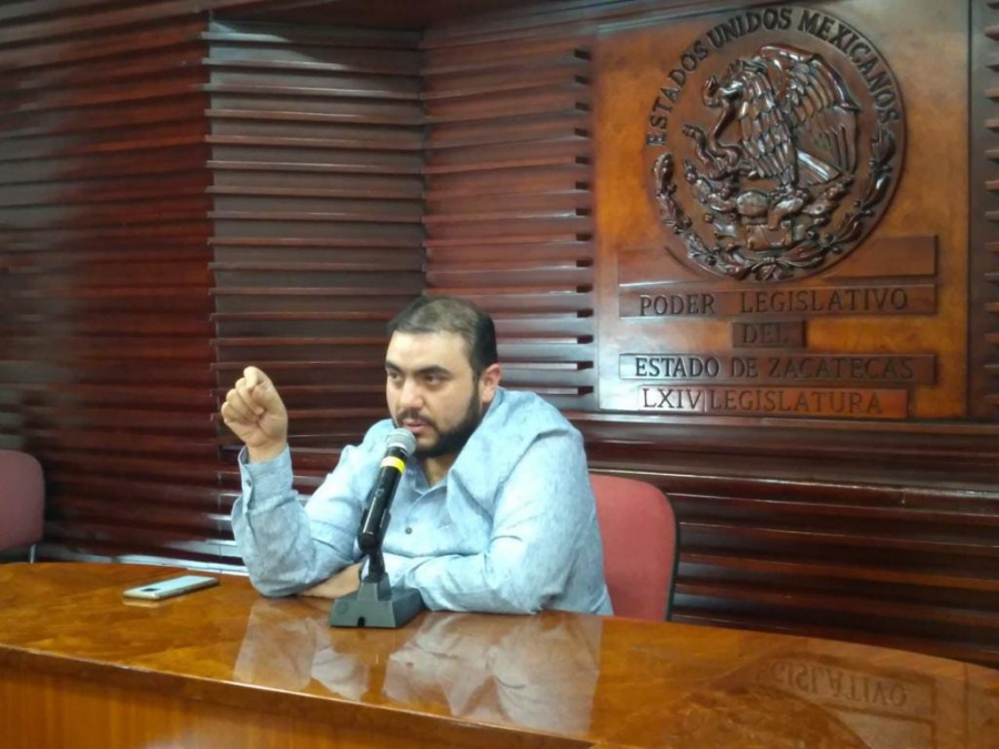 Llama González Romo a legisladores: desechen herramientas