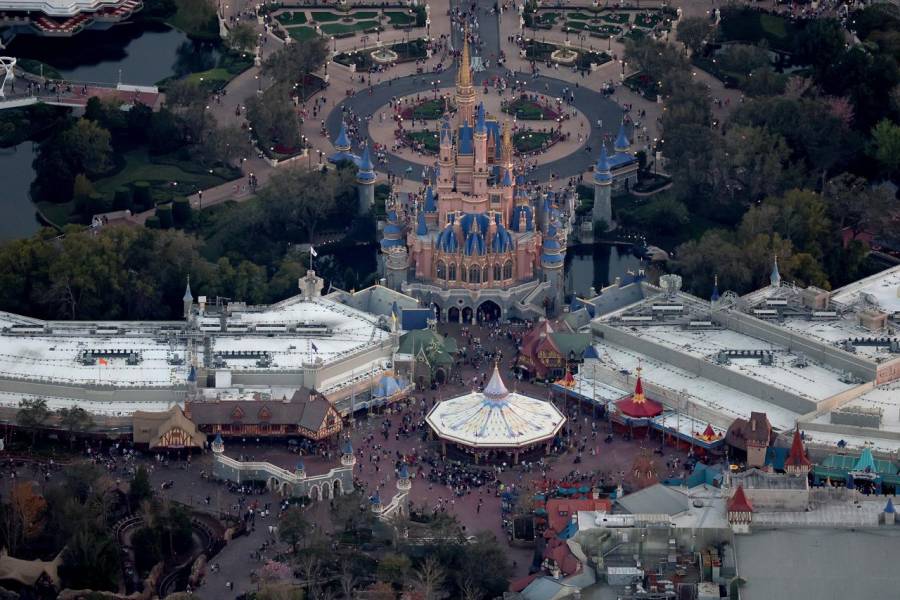 Junta nombrada por DeSantis demanda a Disney por control de distrito de Florida